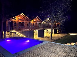 PINE TREE Hotel Boutique & Cabañas