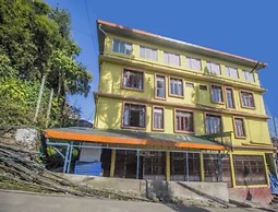 Goroomgo Lava View Lava Kalimpong