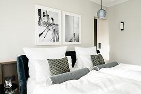 Clounys Hotel & Restaurant