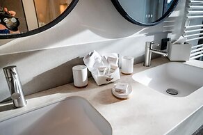 Clounys Hotel & Restaurant