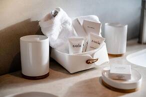 Clounys Hotel & Restaurant