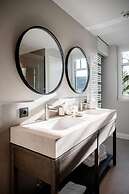 Clounys Hotel & Restaurant