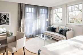 Clounys Hotel & Restaurant