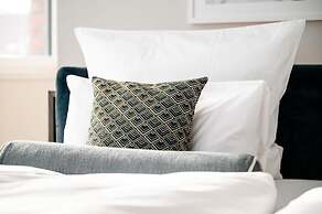 Clounys Hotel & Restaurant