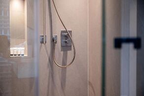 Clounys Hotel & Restaurant