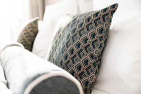 Clounys Hotel & Restaurant