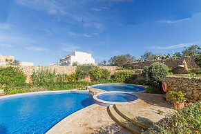 Sunny & Pool Quiet Apart Qala Gozo