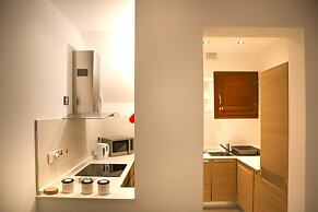 Peaceful Home With hot tub and 2 Communal Pools