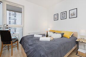 Gdańsk Nowa Letnica Apartment by Renters
