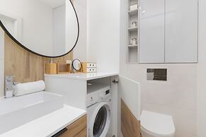 Gdańsk Nowa Letnica Apartment by Renters