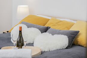 Gdańsk Nowa Letnica Apartment by Renters