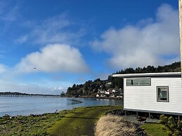 Cottages Above the Tide