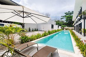 House of Nomad - Adults only