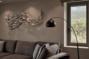 Beachfront Alassa Villas w Private Pools Complex