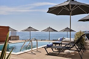 Beachfront Alassa Villas w Private Pools Complex
