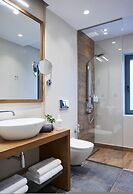 Beachfront Alassa Villas w Private Pools Complex