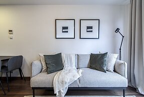 Sleek Residence Flat With Great Location in Sisli