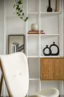 3BR High quality Apt with City View