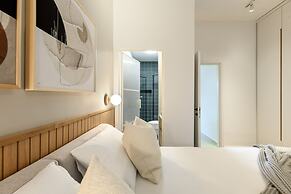 3BR High quality Apt with City View