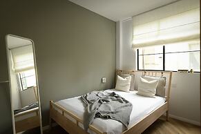 3BR High quality Apt with City View