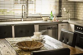 3BR High quality Apt with City View