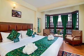 Muscatel BhumSang - 200Mts from MallRoad