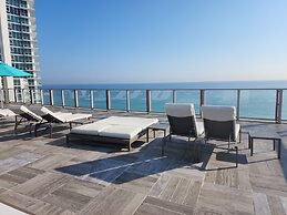 Beachfront Condos at HR by Cielo Stays