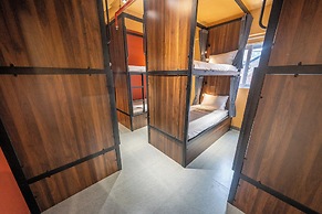 Mad Monkey Hanoi - Hostel