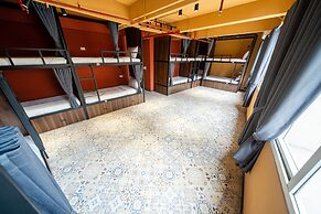 Mad Monkey Hanoi - Hostel