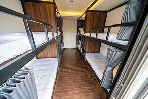 Mad Monkey Hanoi - Hostel