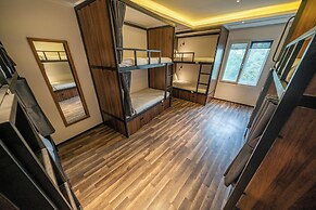 Mad Monkey Hanoi - Hostel