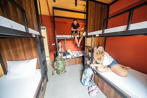 Mad Monkey Hanoi - Hostel