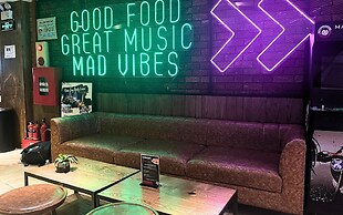 Mad Monkey Hanoi - Hostel