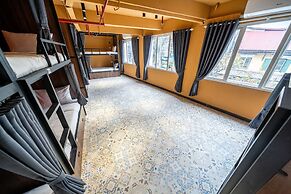 Mad Monkey Hanoi - Hostel