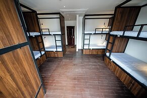 Mad Monkey Hanoi - Hostel