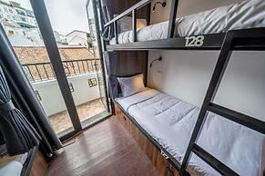 Mad Monkey Hanoi - Hostel