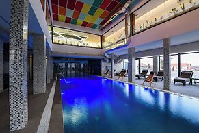 Alexander Resort