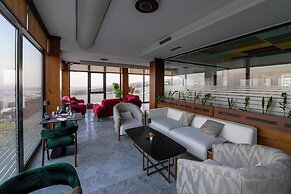 Alexander Resort