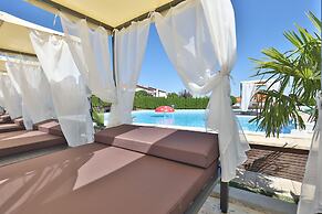 Alexander Resort