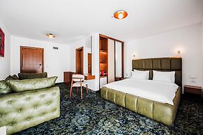 Alexander Resort