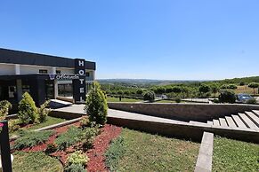 Alexander Resort