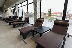 Alexander Resort