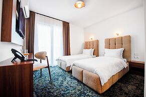 Alexander Resort