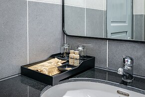 TAHITI CENTRAL HOTEL