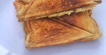 Madaki's Executive Suites