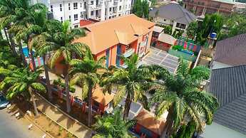 Madaki's Executive Suites