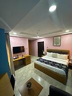 Madaki's Executive Suites