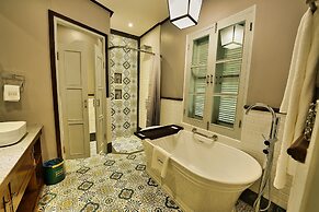 Mybanlao Hotel