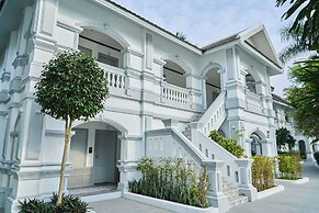 Mybanlao Hotel
