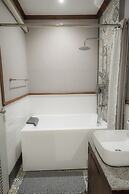 Mybanlao Hotel